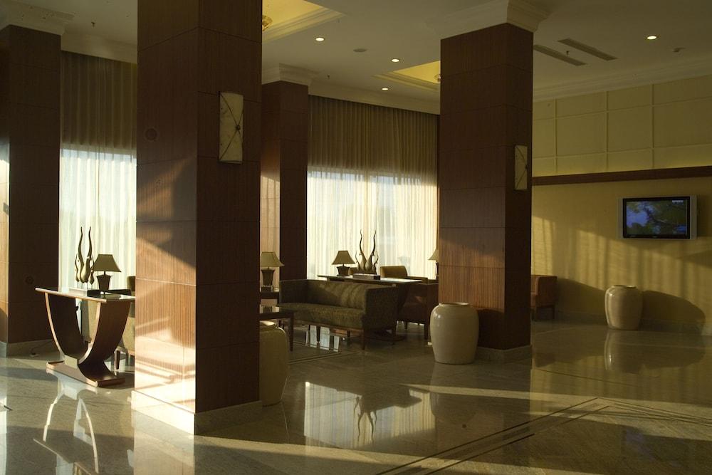 The Elite Grand, Chennai - Lobby Sitting Area