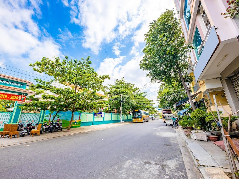 Gold Coast Hotel Nha Trang - Property Grounds