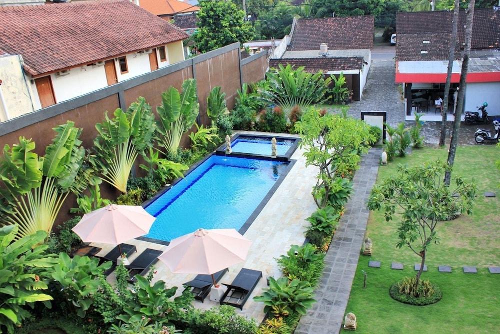 Budhi Hotel - Outdoor Pool