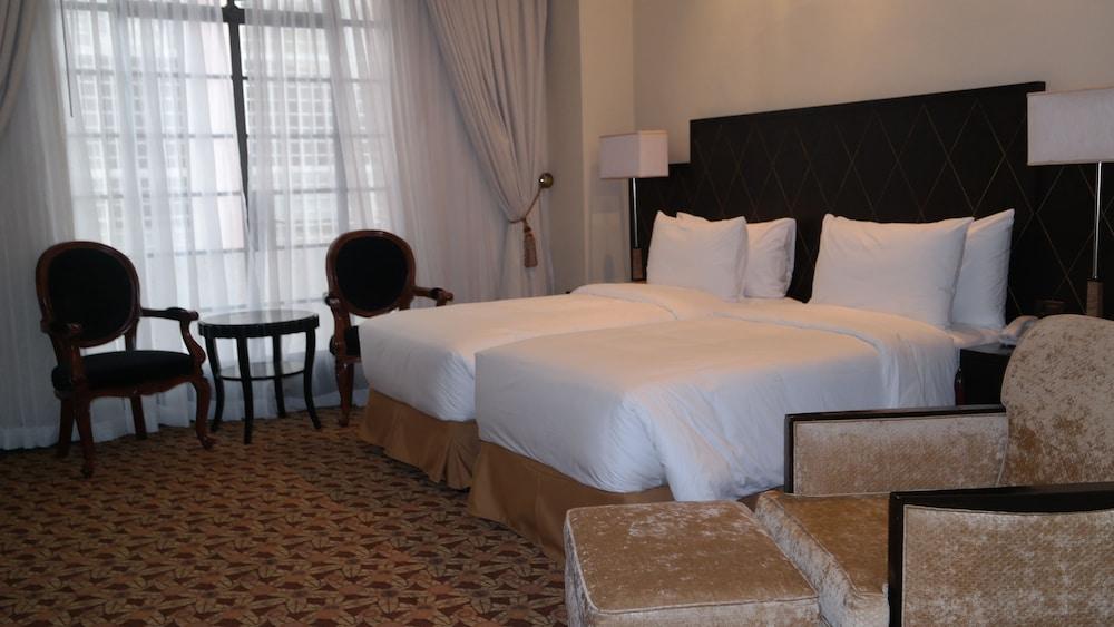 Luneta Hotel - Room