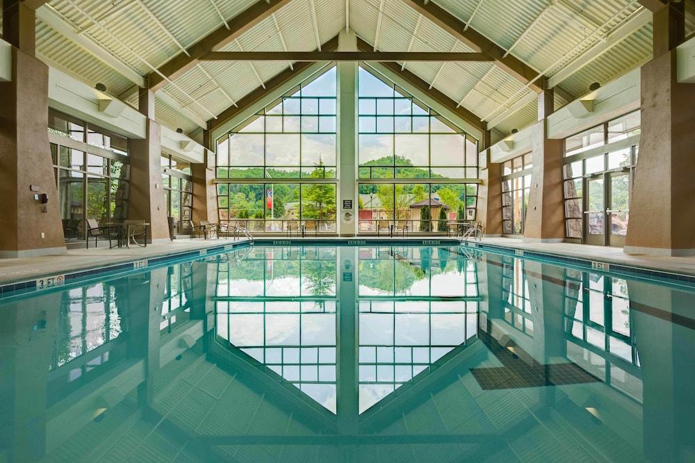 Harrah's Cherokee Casino Resort - Indoor Pool