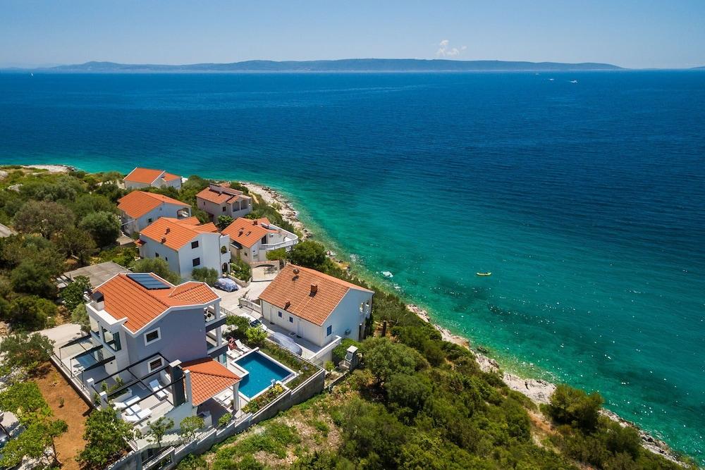 Beachfront Villa Azzurro With Pool - Aerial View
