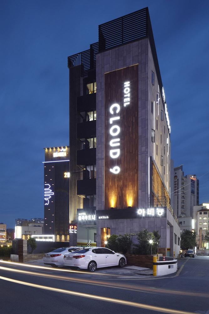 Cloud 9 Hotel - Featured Image