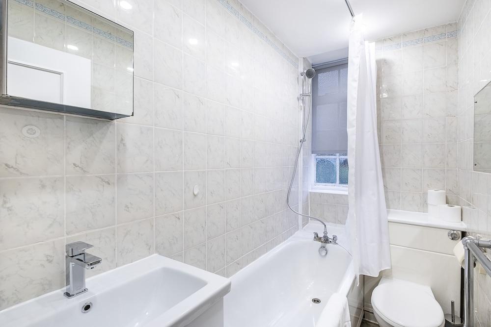 1 Bed Apartment REGENT'S PARK - SK - Bathroom