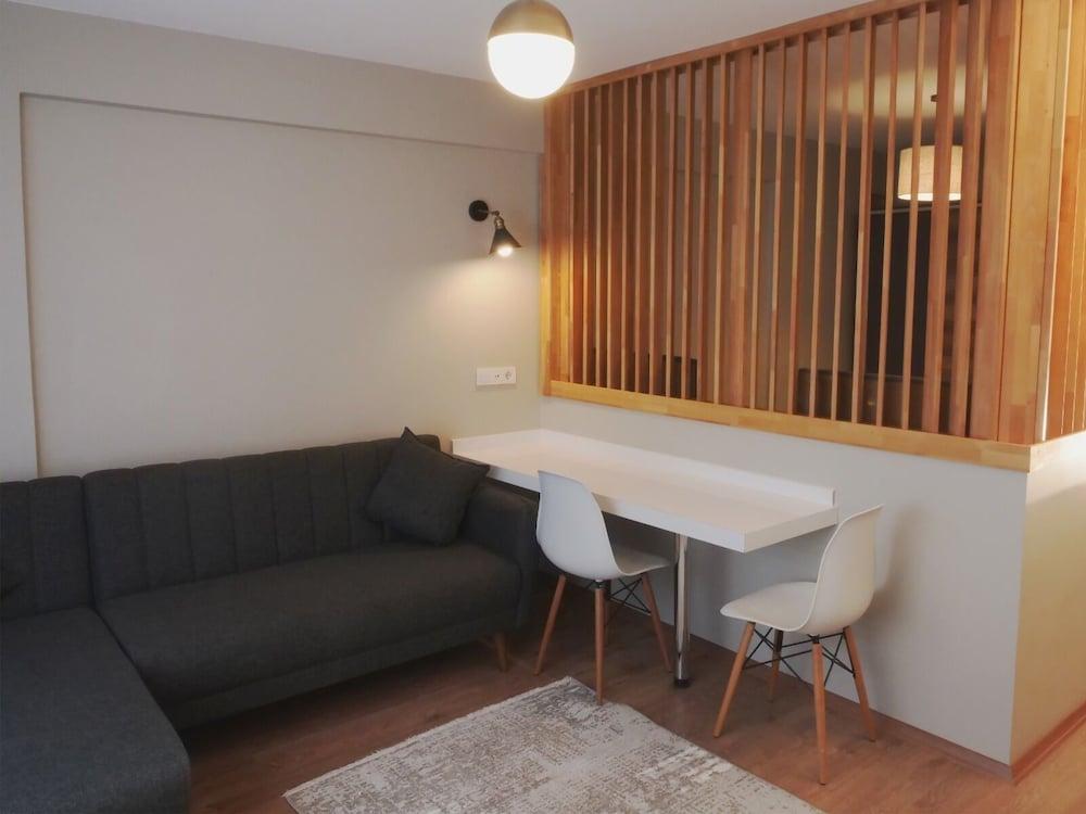 NO24 Suites - Living Area