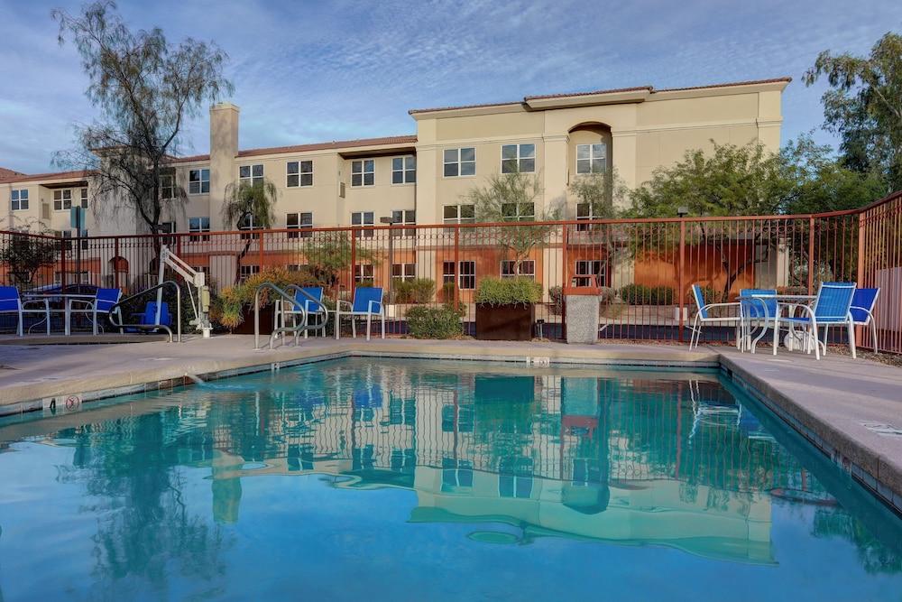Holiday Inn Express & Suites Phoenix - Mesa West, an IHG Hotel - Outdoor Pool