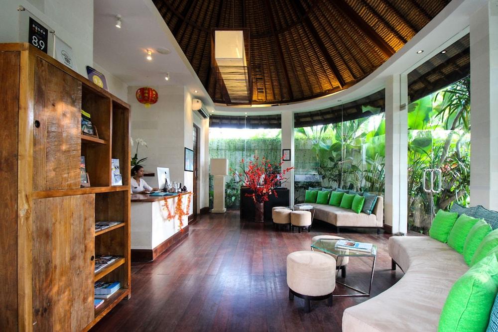 Chandra Bali Villas - Lobby Sitting Area