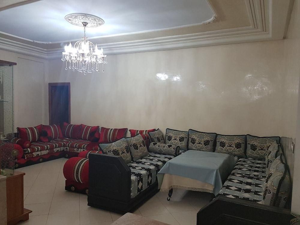 Apartment 3 Rooms city center Marmoucha - Living Room