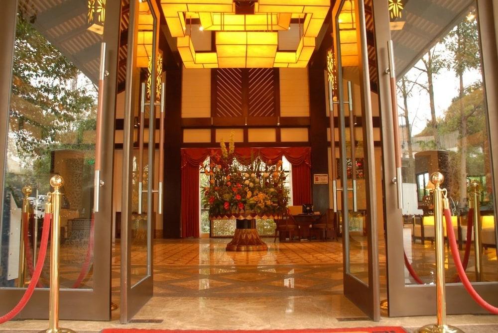Huangguoshu Hotel - Lobby