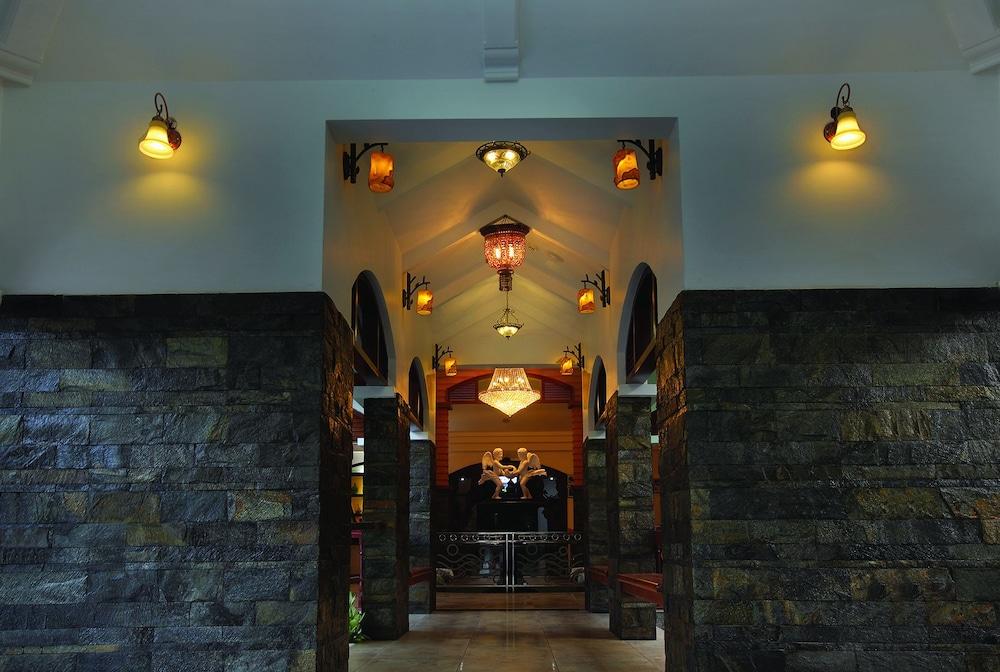 Wetzlar Resorts and Hotels - Interior Entrance