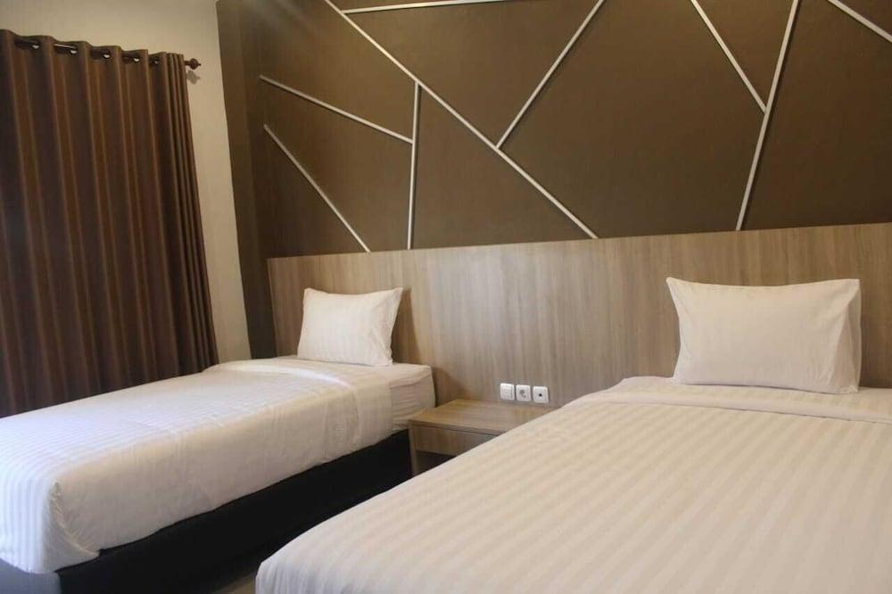 Grand Kuta Hotel - Room