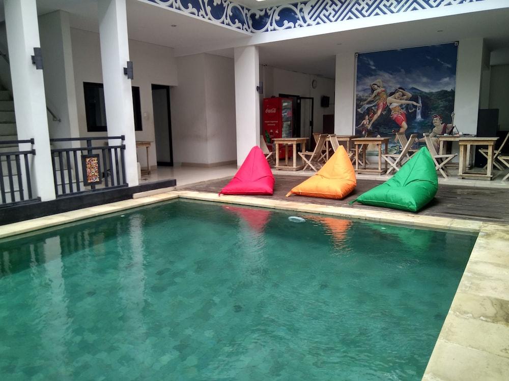Mahayana Kuta Hotel - Outdoor Pool