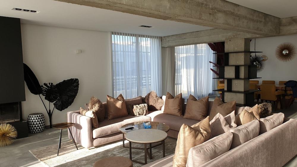 Urban Luxury Loft Penthouse - Featured Image