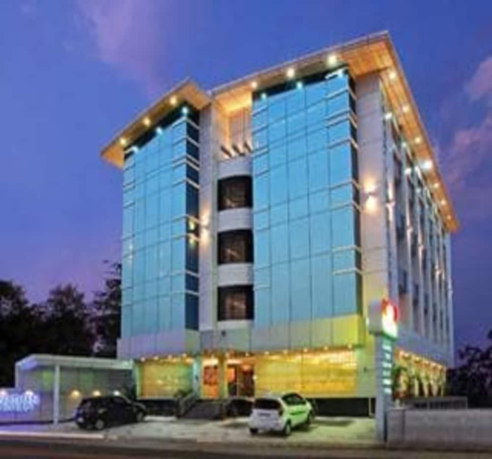 Hotel Kunnathan Residency - Featured Image