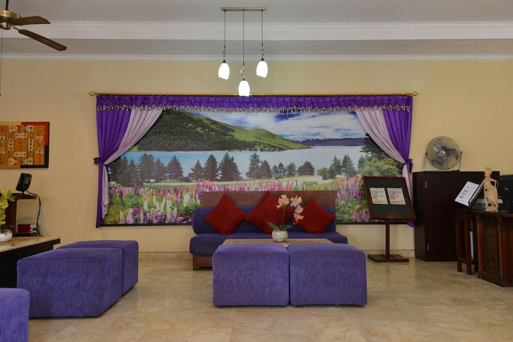 Lavender Villa and Spa - Interior Entrance