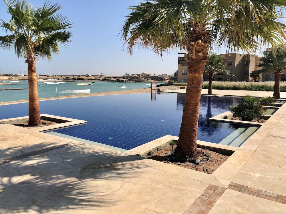 Spacious 2 BR at Water Side El Gouna - Featured Image