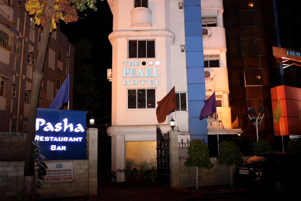 The Pearl Hotel, Kolkata - Pool
