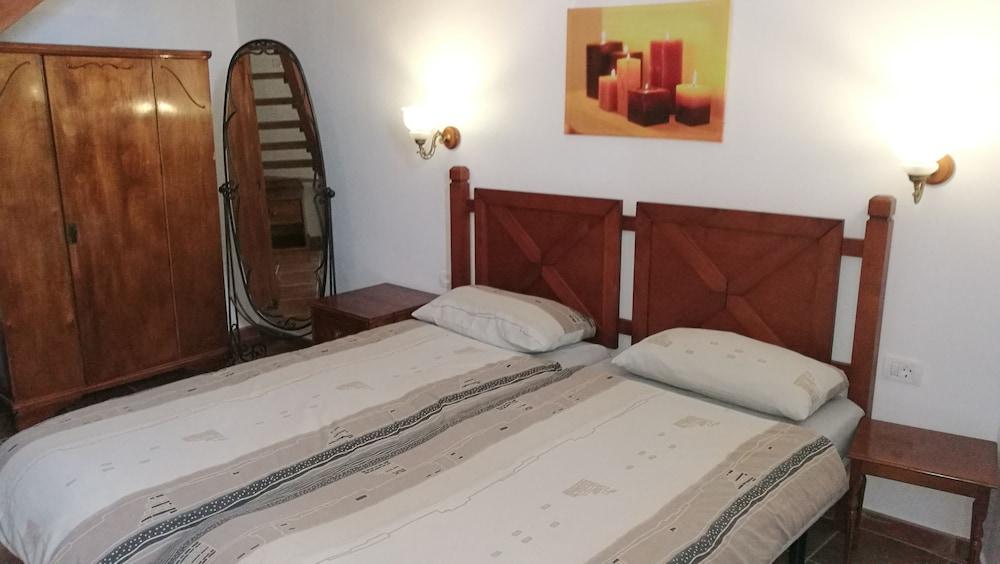 Holiday Home 4 Esquinas - Adults Only - Room