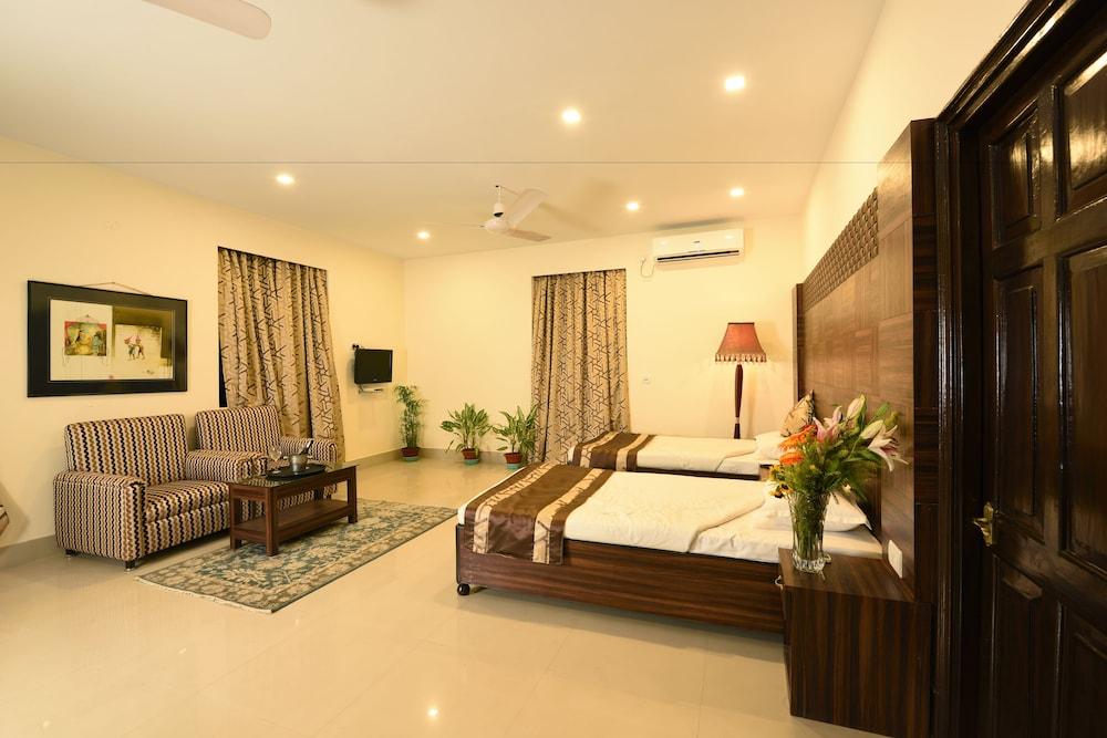 OYO 6760 Chowdhury Estate Premium - Room