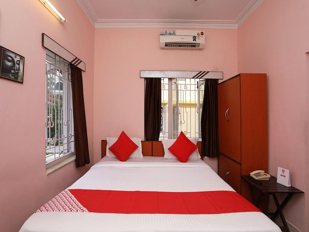 OYO 16495 Kolkata Inn - Room