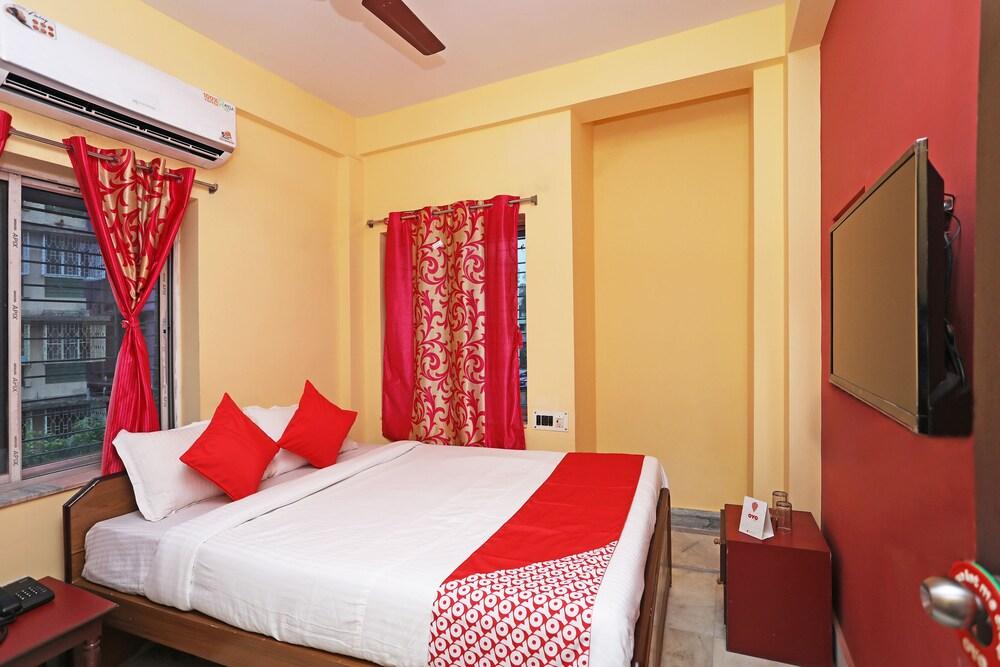 OYO 14379 Shubham Guest House & Banquets - Room
