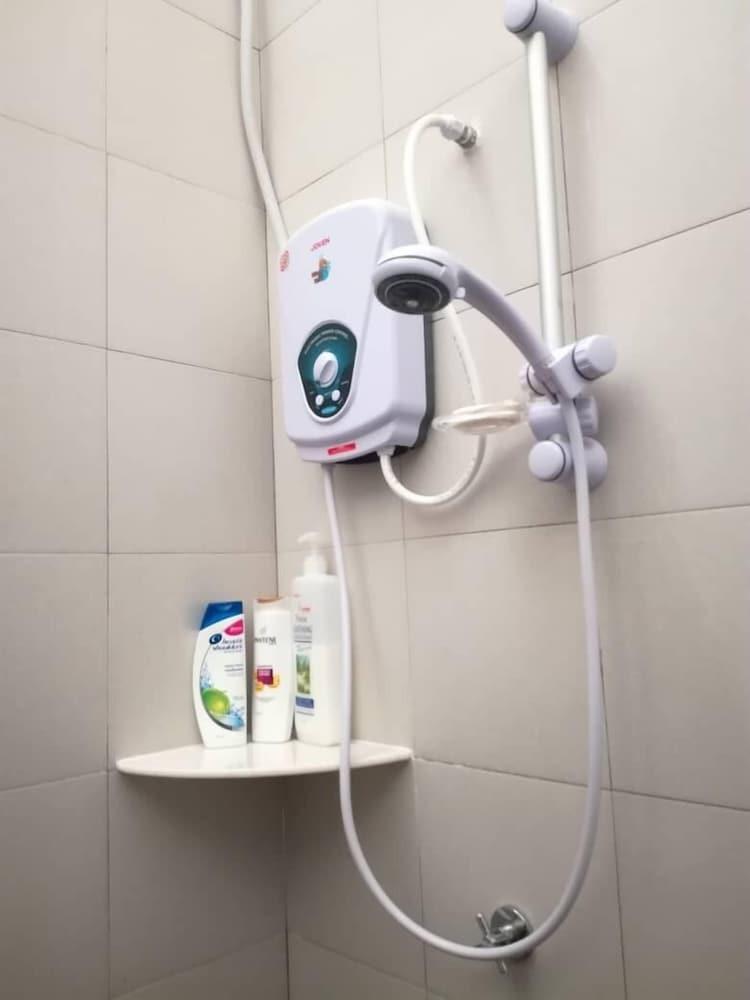 KKP Homestay Alor Setar - Bathroom Shower