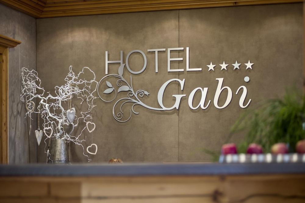 Hotel Gabi - Interior Detail