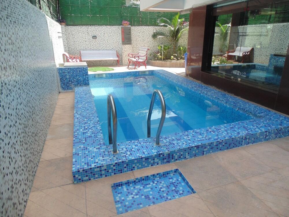 Tatvam Residency - Outdoor Pool