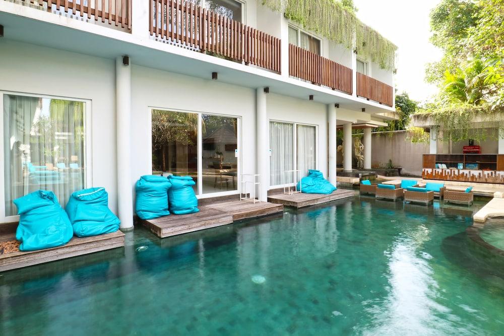 Aquarius Star Hotel - Outdoor Pool