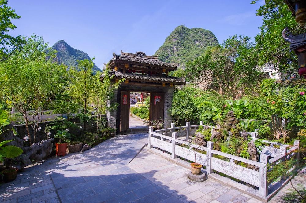 Yangshuo Scenic Mountain Retreat - Exterior