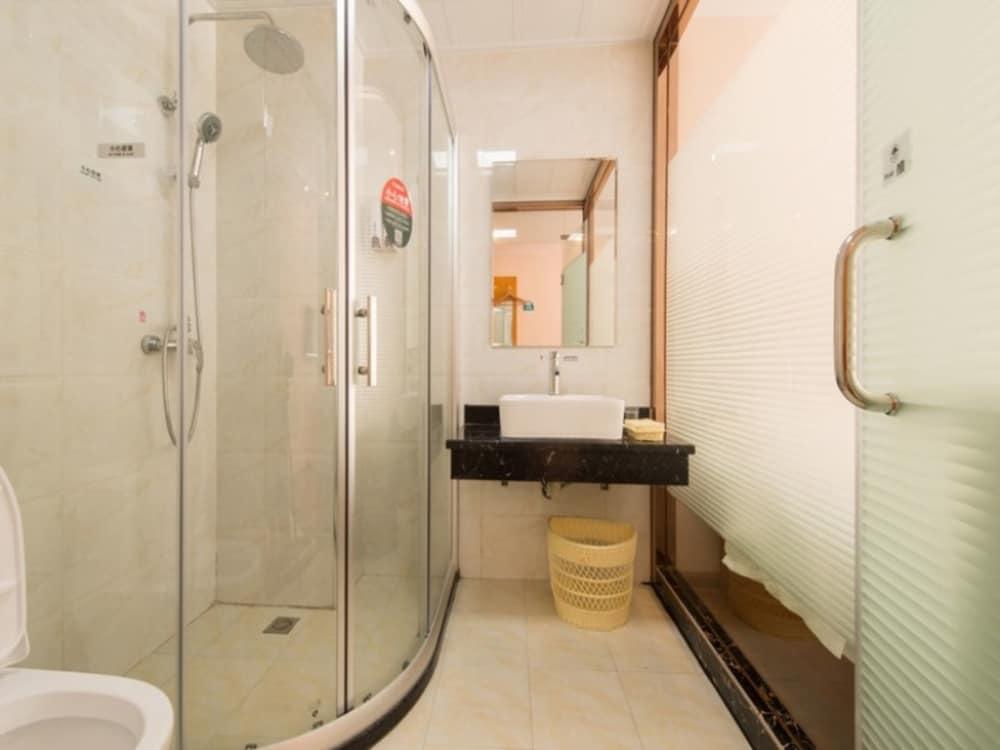 GreenTree Inn Guilin Yangshuo West Street Hotel - Bathroom