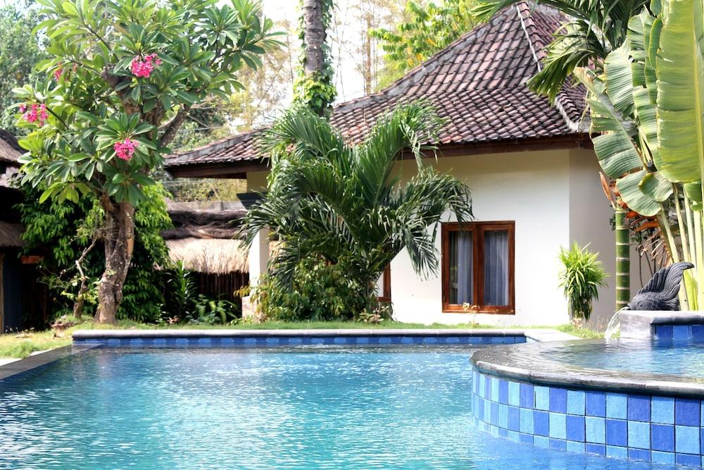 Kuta Cove Hotel - Outdoor Pool