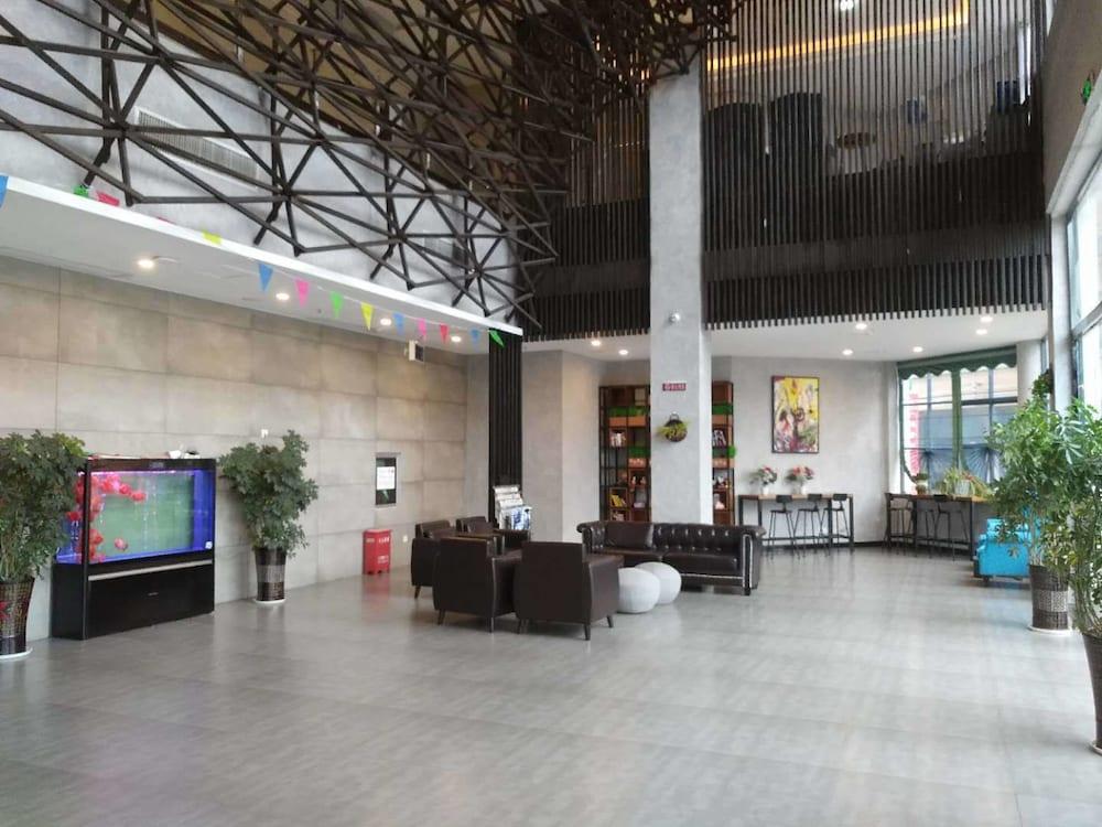 Sotel Cultura Hotel Huangguoshu Branch - Lobby Sitting Area
