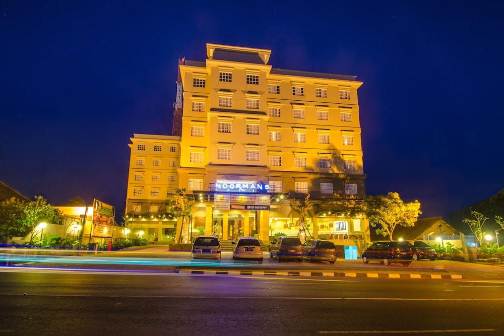 Noormans Hotel Semarang - Featured Image