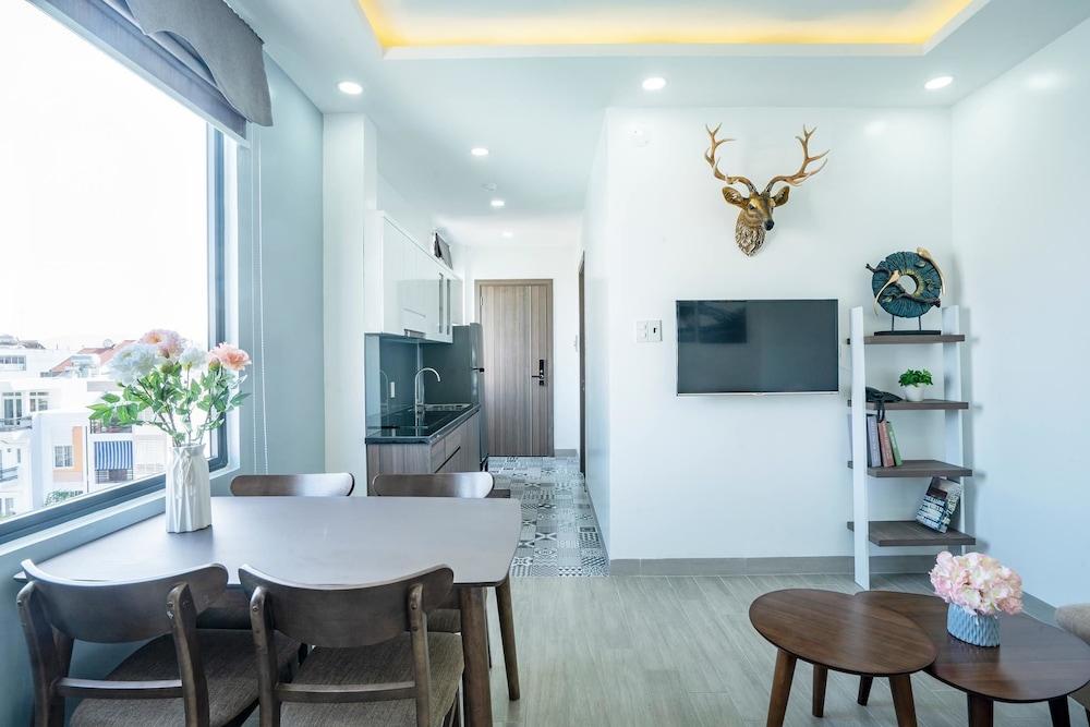 7S Hotel Hoang Anh & Apartment - Featured Image
