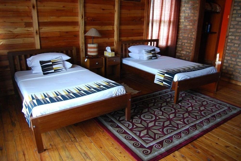 Rihuja Safari Lodge - Room