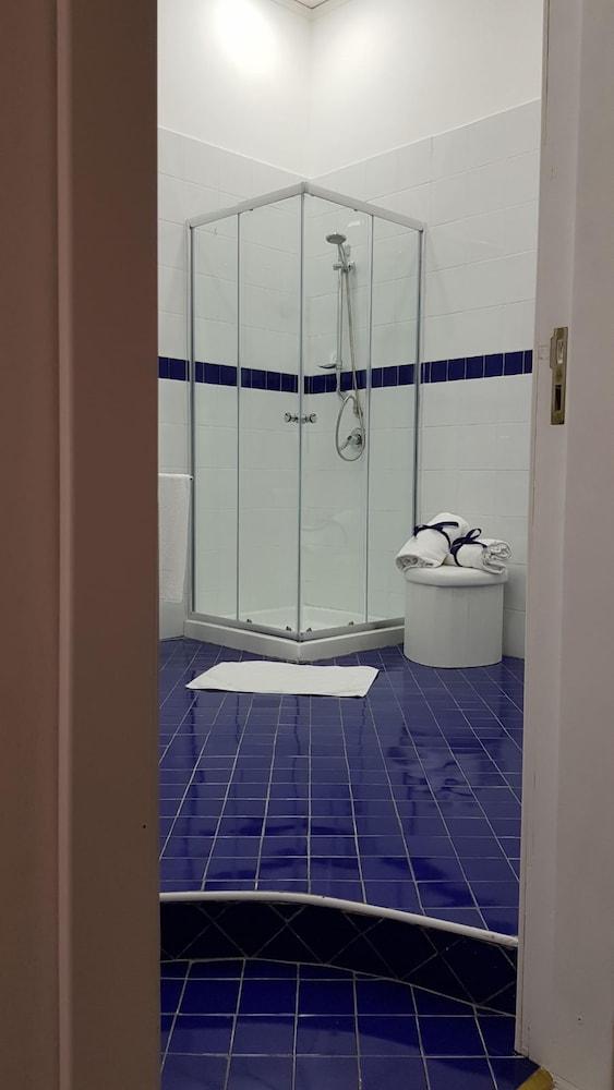 كور دي نابولي - Bathroom