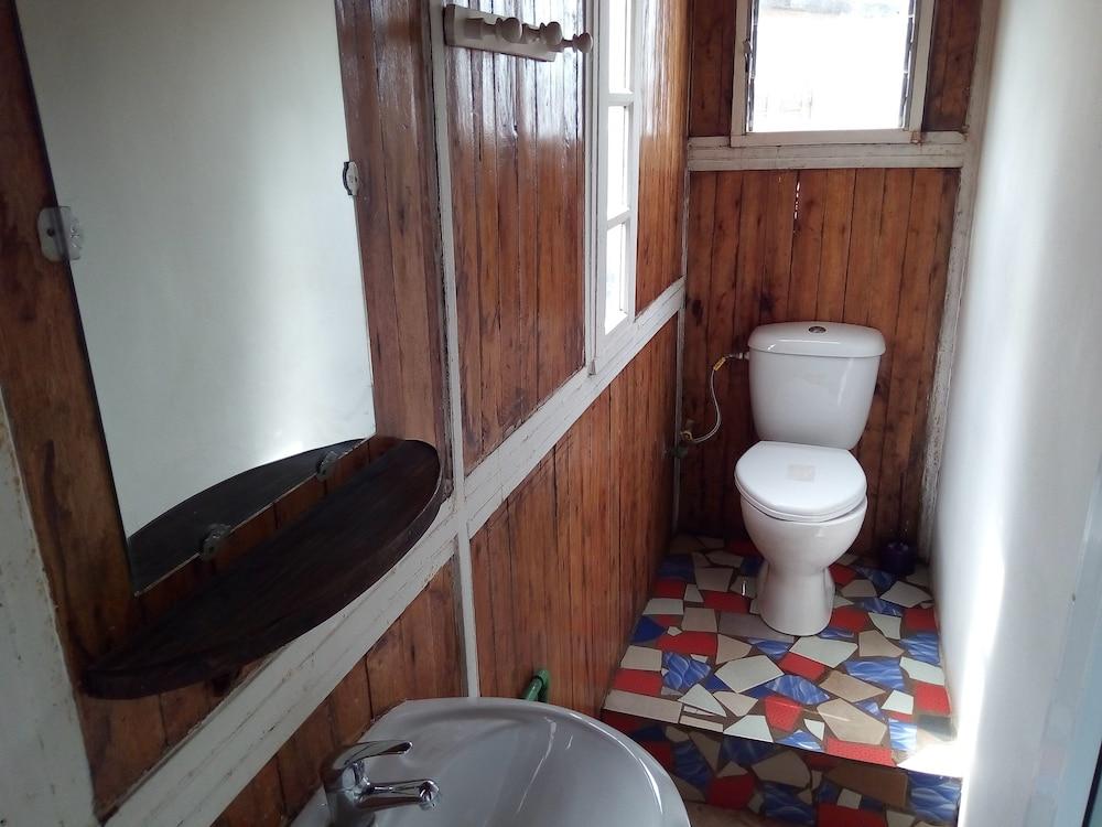 La Lanterne - Bathroom