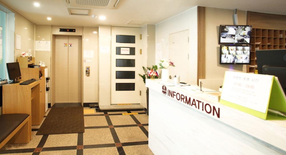 Business Hotel Haeundae S - Reception
