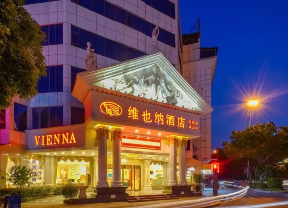 Vienna Hotel - Guilin Jichang Road Rongshan - Featured Image