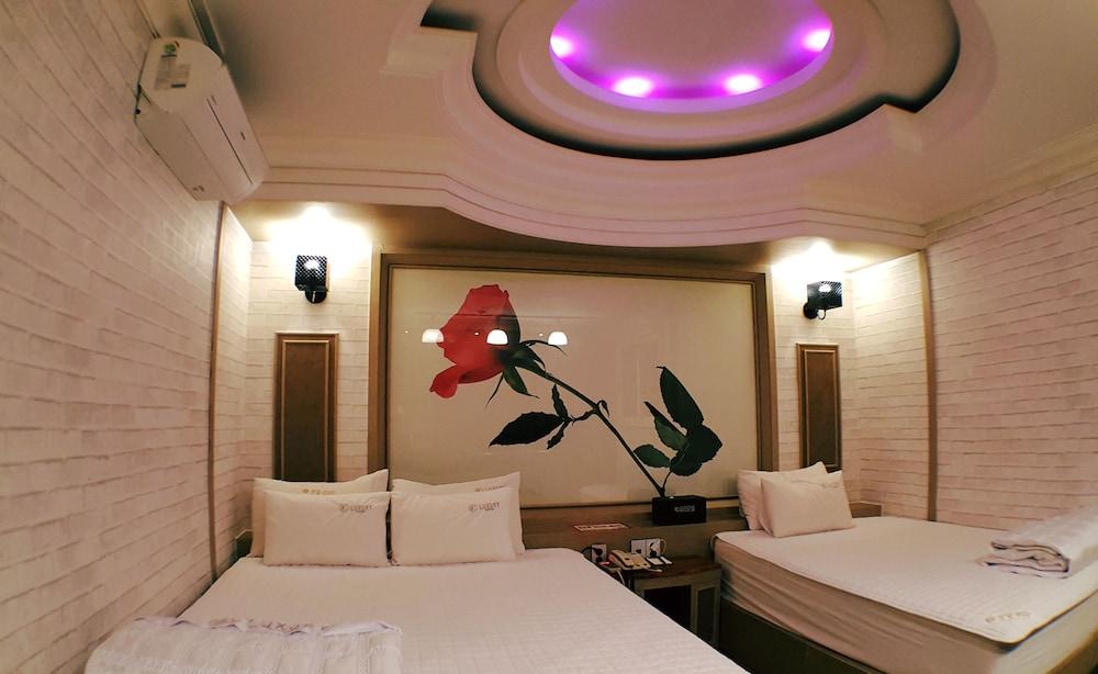 Hotel Luxury - Room