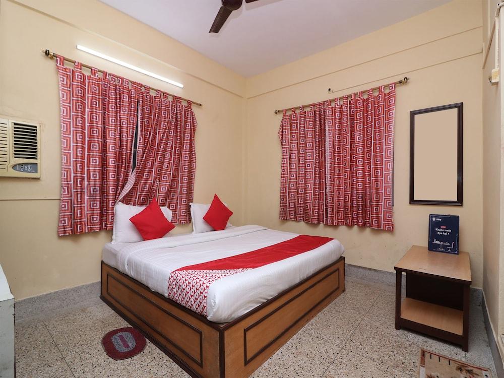 OYO 14232 Behala Guest House - Featured Image
