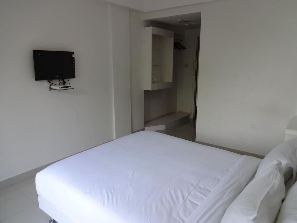 Hotel Kunnathan Residency - Room