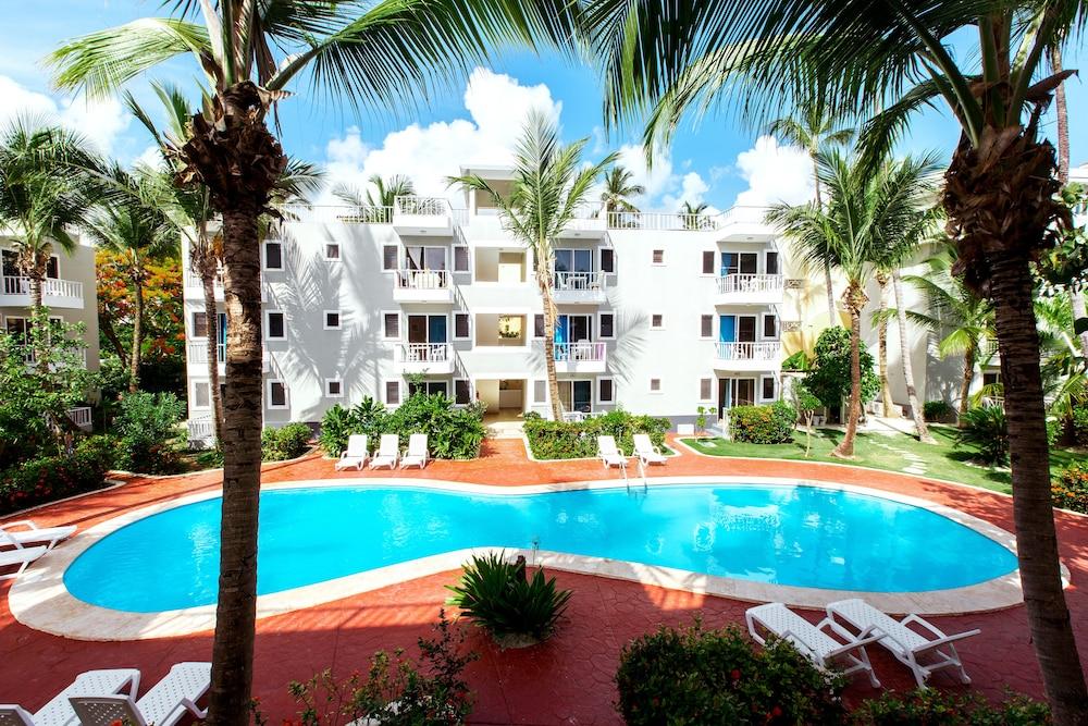 Ducassi Suites Rooftop Pool Beach Club & Spa - Lobby Lounge