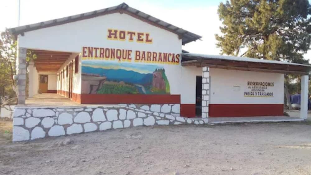 Hotel Entronque Barrancas - Featured Image