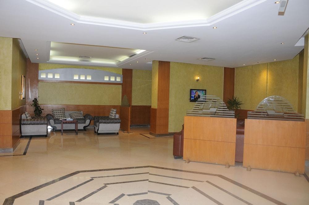 Continental Suite Farwaniya - Interior Entrance