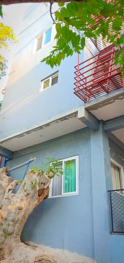 Dinihills Apartments Boracay - Exterior