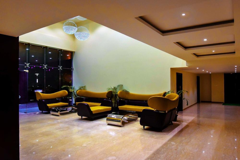 Hotel Atharva - Lobby Sitting Area