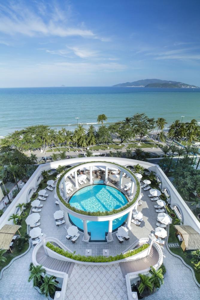 Sunrise Nha Trang Beach Hotel & Spa - Featured Image