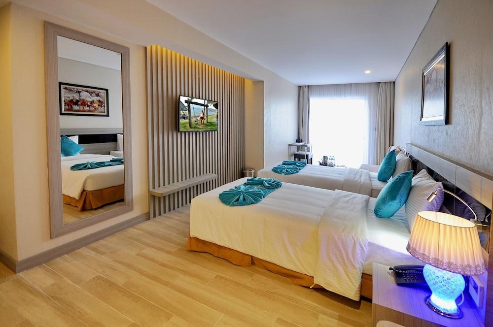 The MCR Luxury Nha Trang Hotel - Room